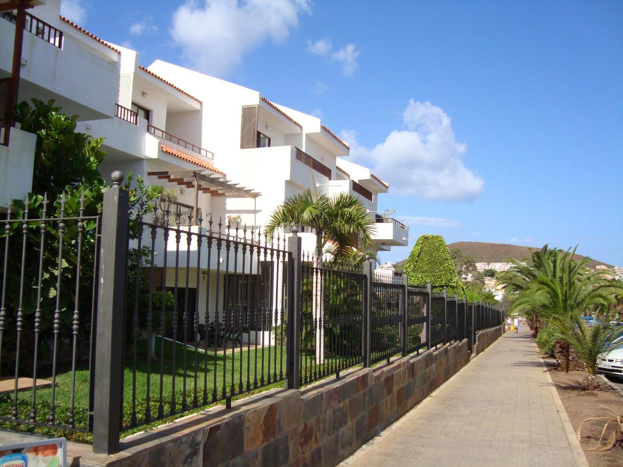 1 Bed Los Cristianos Near The Bus Station Arona  Exterior photo